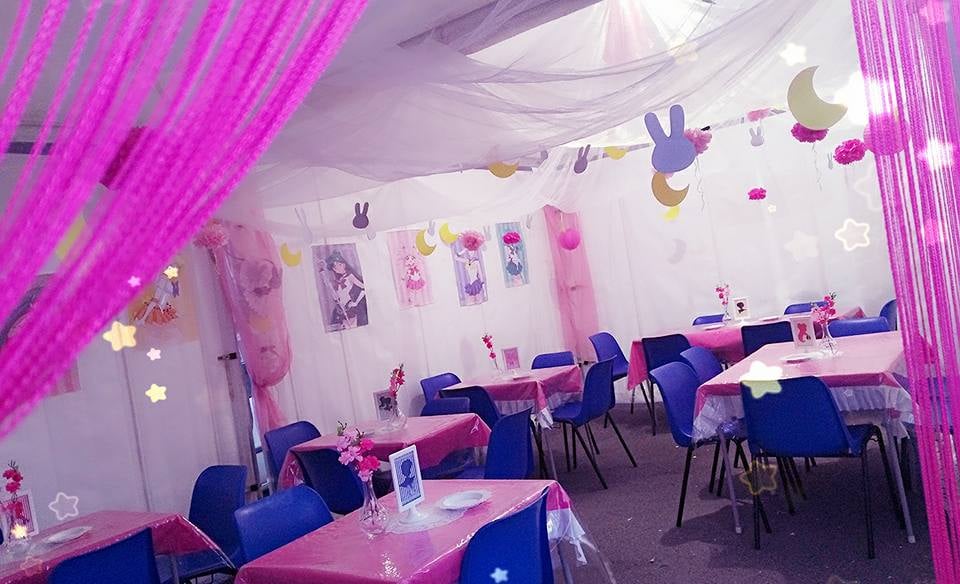 maid cafe sala sailor moon